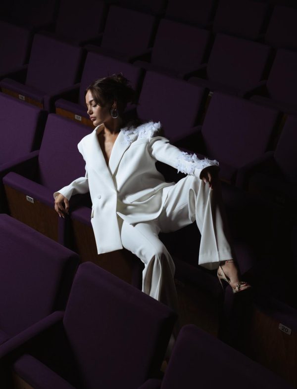 WHITE SUIT WITH BUTTERFLIES