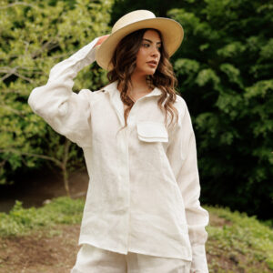 Double pocket detail set in italian linen